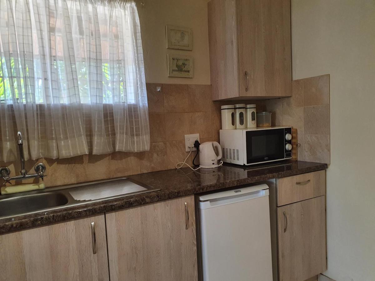 Pine Tree Lodge Midrand Εξωτερικό φωτογραφία