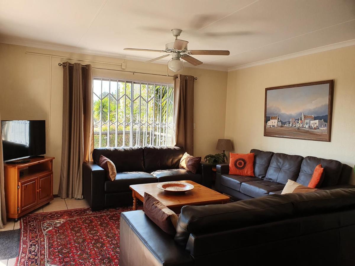 Pine Tree Lodge Midrand Εξωτερικό φωτογραφία