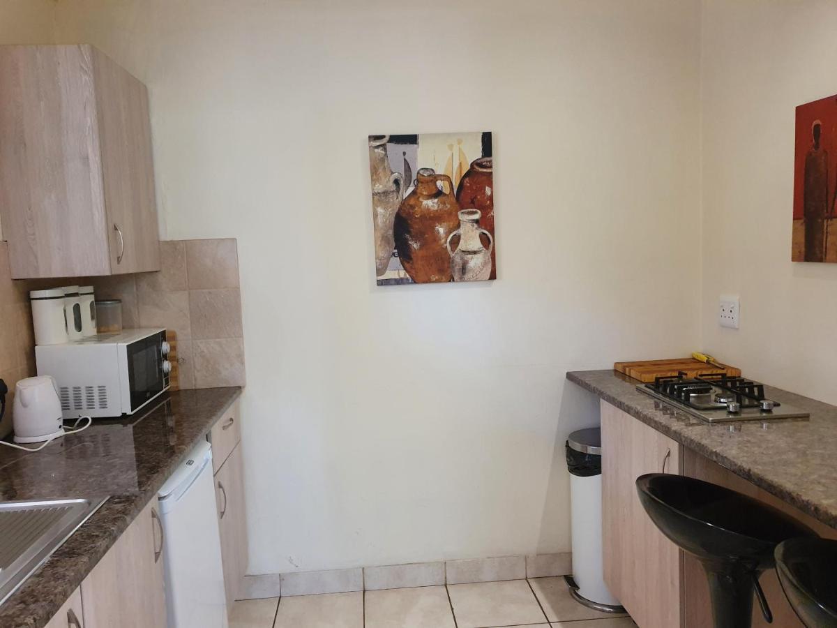 Pine Tree Lodge Midrand Εξωτερικό φωτογραφία