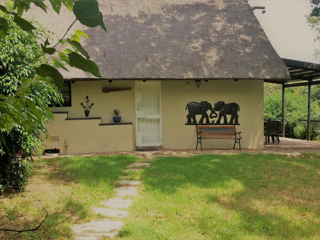 Pine Tree Lodge Midrand Εξωτερικό φωτογραφία