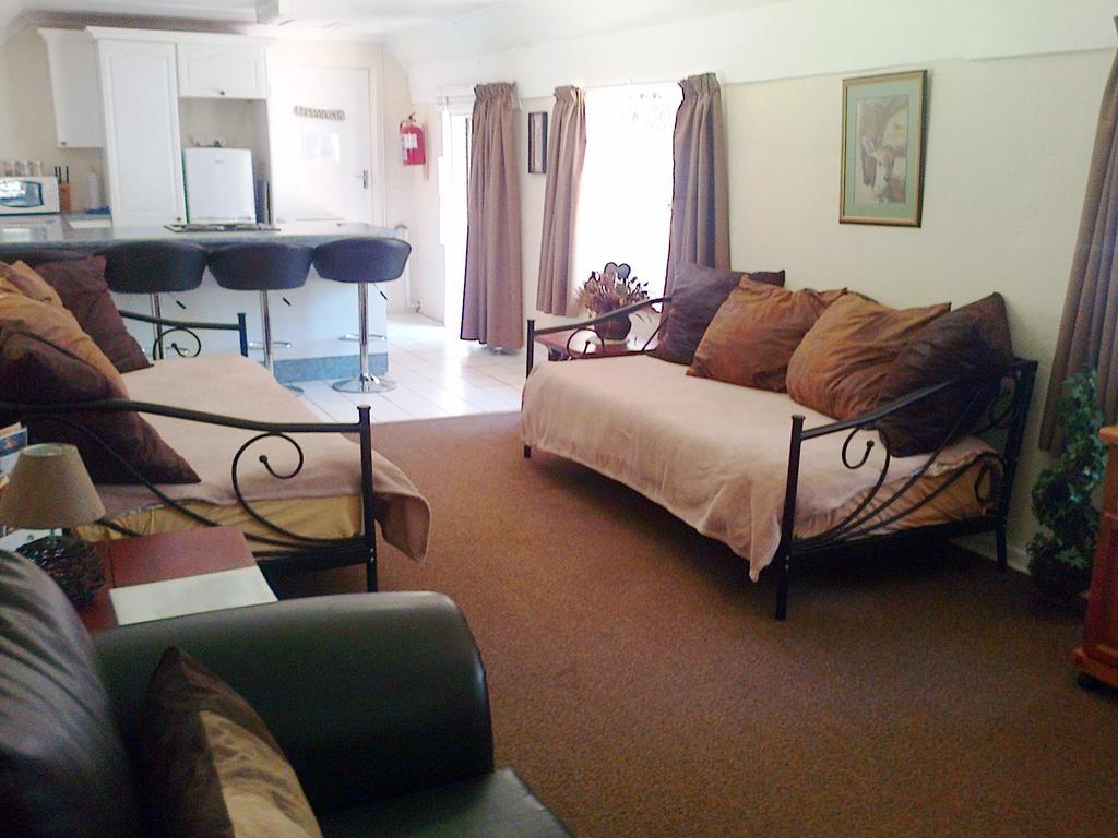 Pine Tree Lodge Midrand Δωμάτιο φωτογραφία