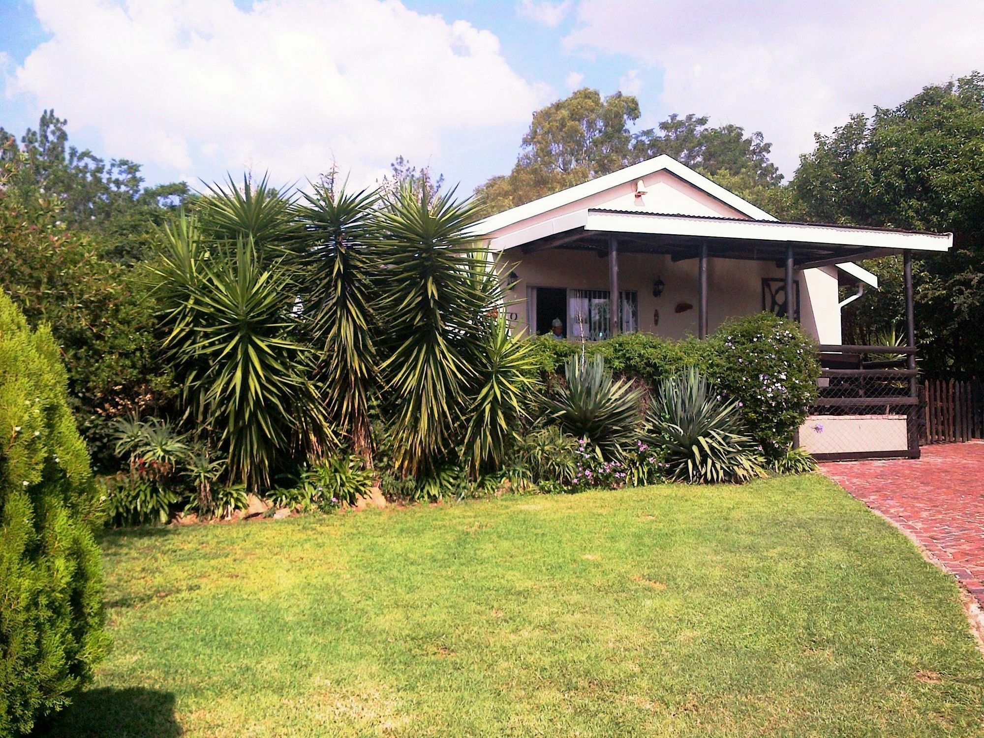 Pine Tree Lodge Midrand Εξωτερικό φωτογραφία